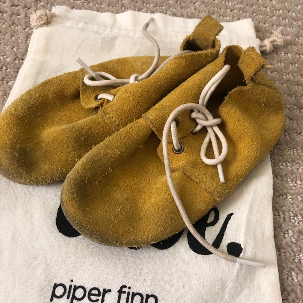 Piper Finn Size 8, Mustard